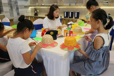 中建·觀湖瓏府遮陽(yáng)帽DIY奇趣上演，夏日創(chuàng)意手工制作活動(dòng)圓滿舉行